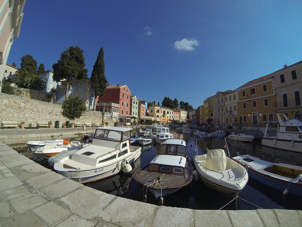 Bed&Breakfast Saturn Veli Losinj Exterior photo