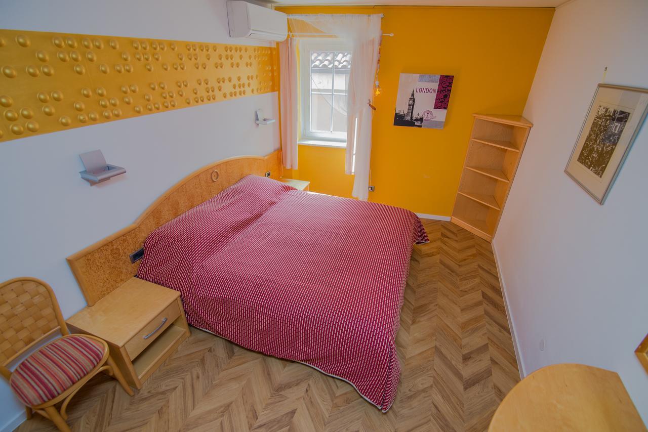 Bed&Breakfast Saturn Veli Losinj Exterior photo
